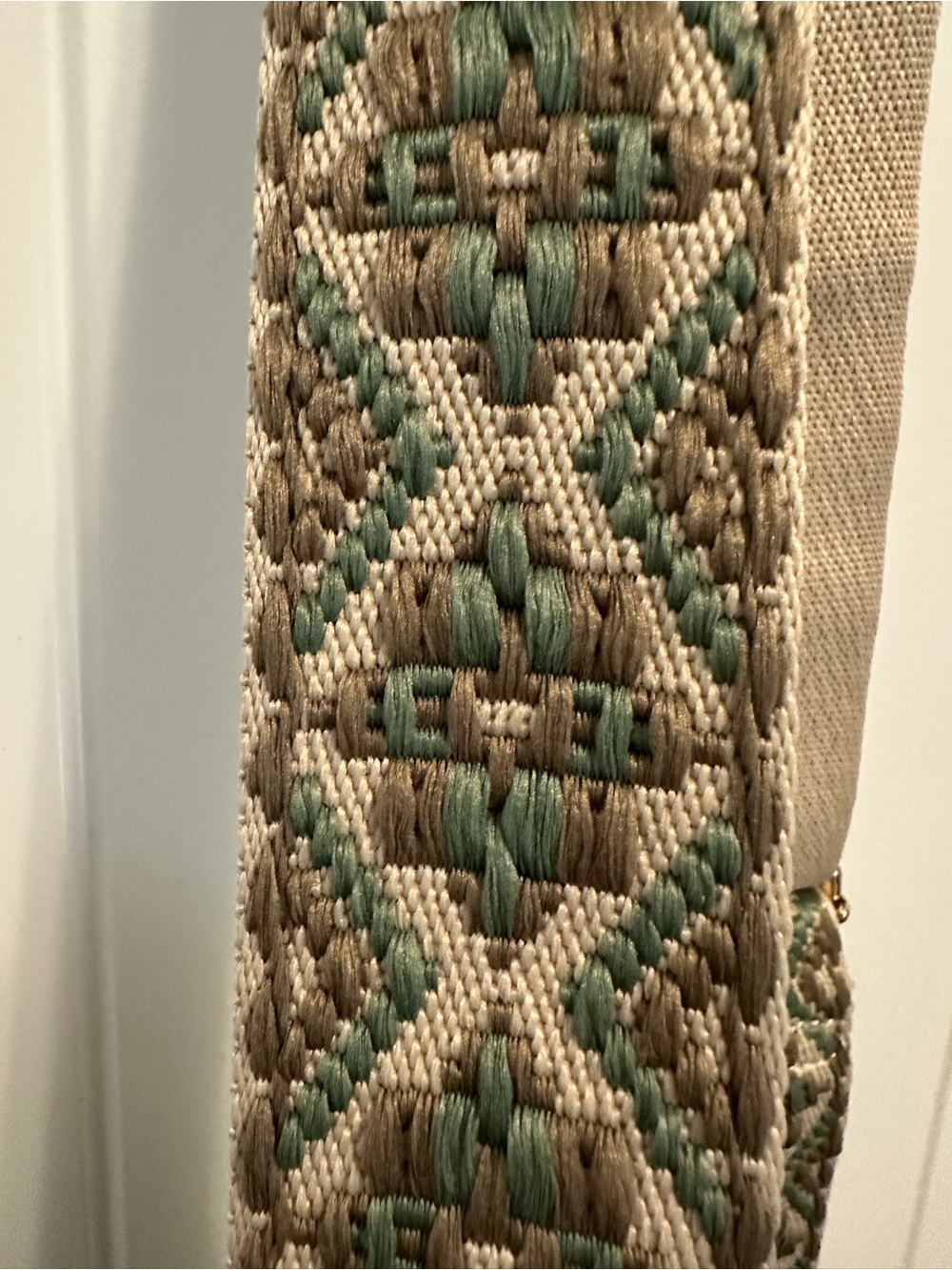 Antik Kraft Sage Green Crossbody Sling with Patterned Guitar Strap - Picture 3 of 9